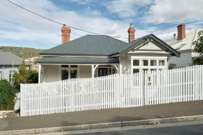 Sunny spacious three bedroom apartment with views
